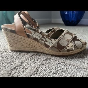 COACH SIGNATURE WEDGE SANDALS VINTAGE
